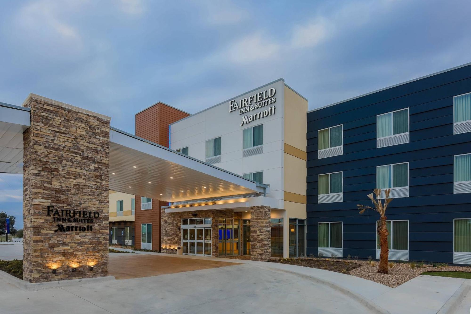 Fairfield & By Marriott Cuero